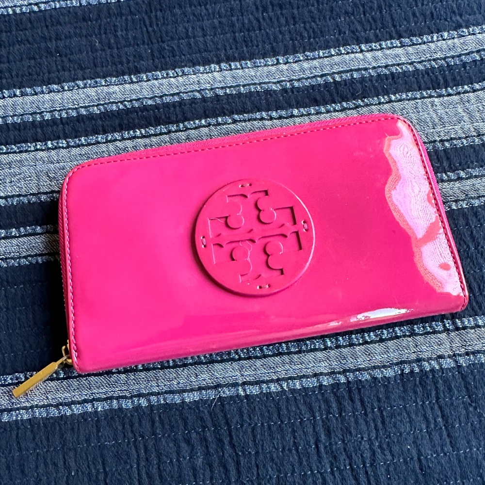 Tory Burch wallet